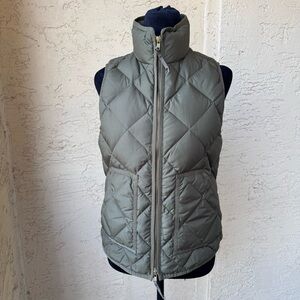 J. Crew Quilted Puffer Vest Sz XS Olive Green Pockets Full Zip Cozy